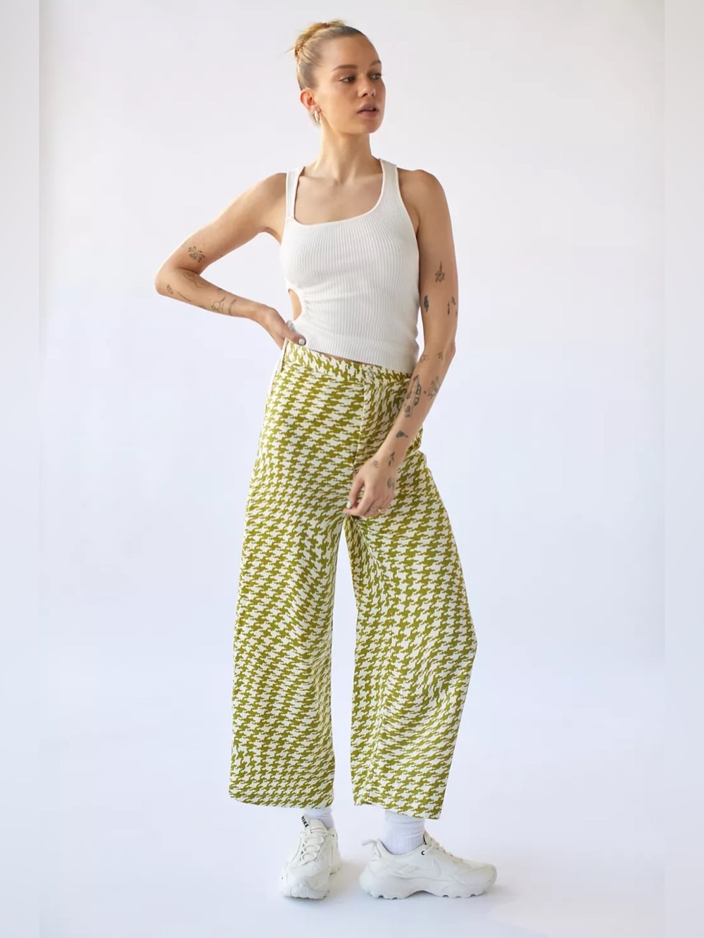 Urban Outfitters Women’s Olympia Print Pant Size Medium